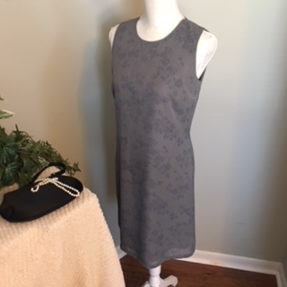 Maggy London Dresses & Skirts - Beautiful!   Maggy London Dress in Women